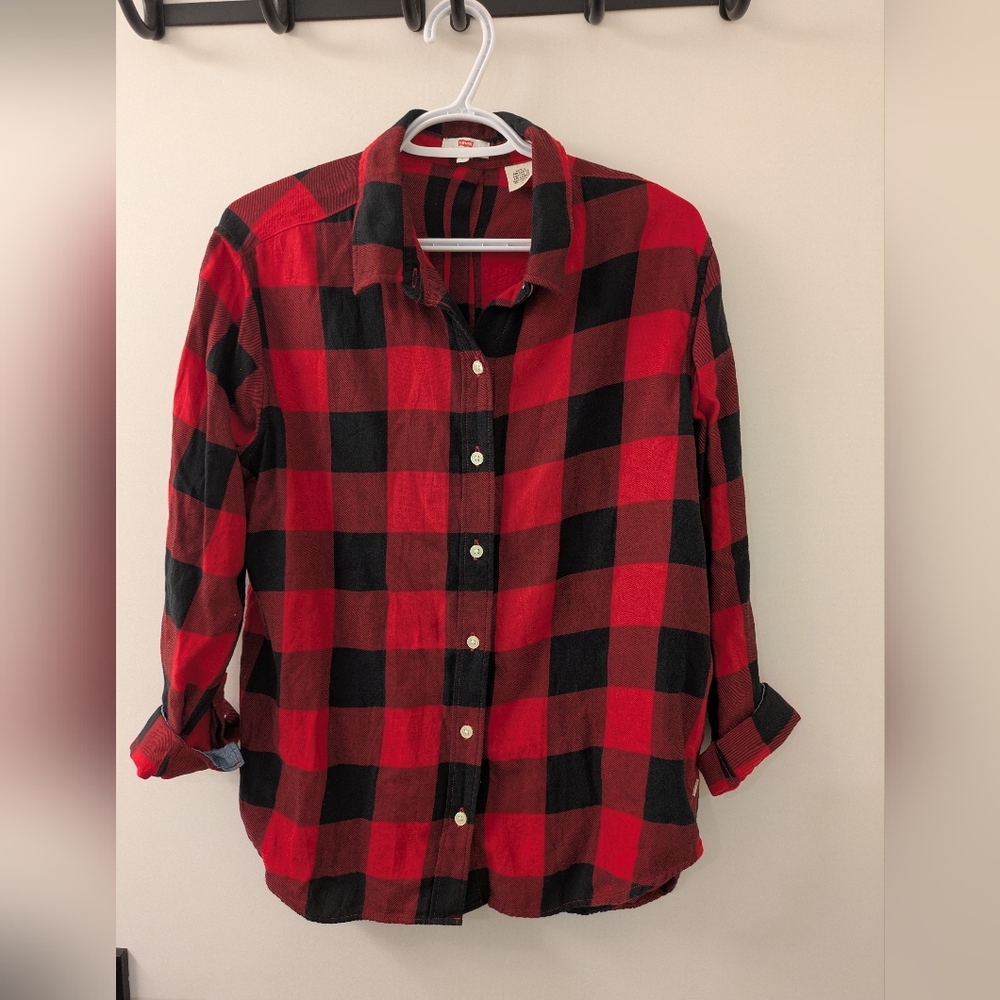 Levi's Buffalo Plaid Button Down Shirt